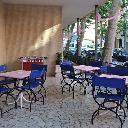 Hotel Zaghini Rimini Exterior foto