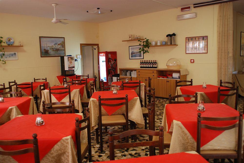Hotel Zaghini Rimini Exterior foto