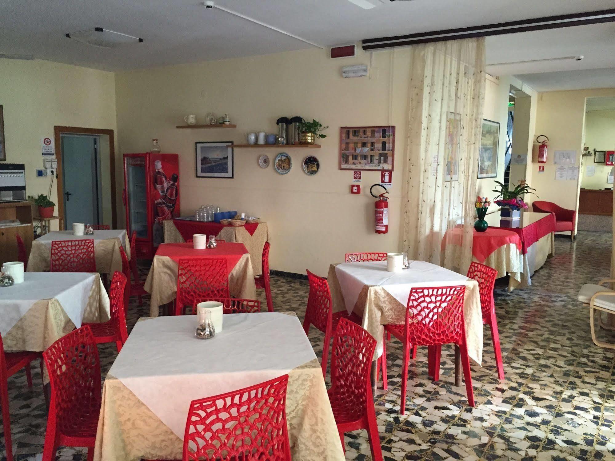 Hotel Zaghini Rimini Exterior foto
